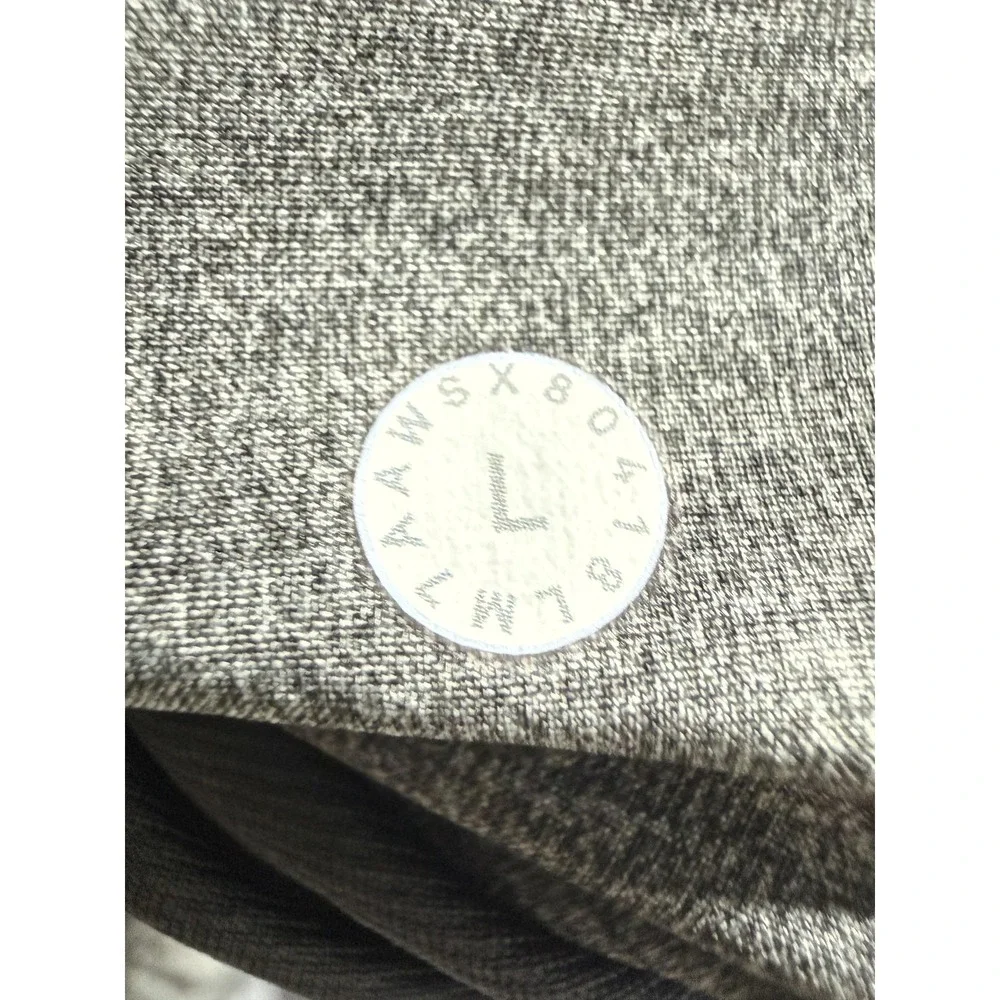 Lululemon THE Shorts Mens Large Gray Running Training 9 Inseam‎ Athletic LM7LAMS